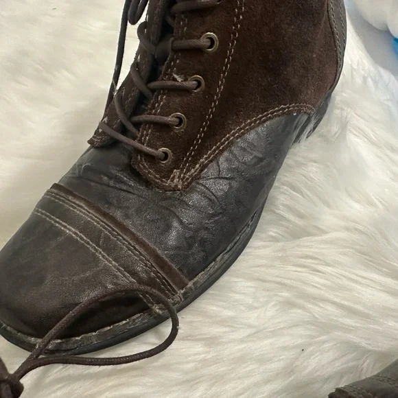 Clarks Brown Leather Sz 7 boots - Picture 4 of 5